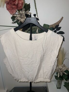 A New Day Women's Cream Textured Sleeveless Crop Top